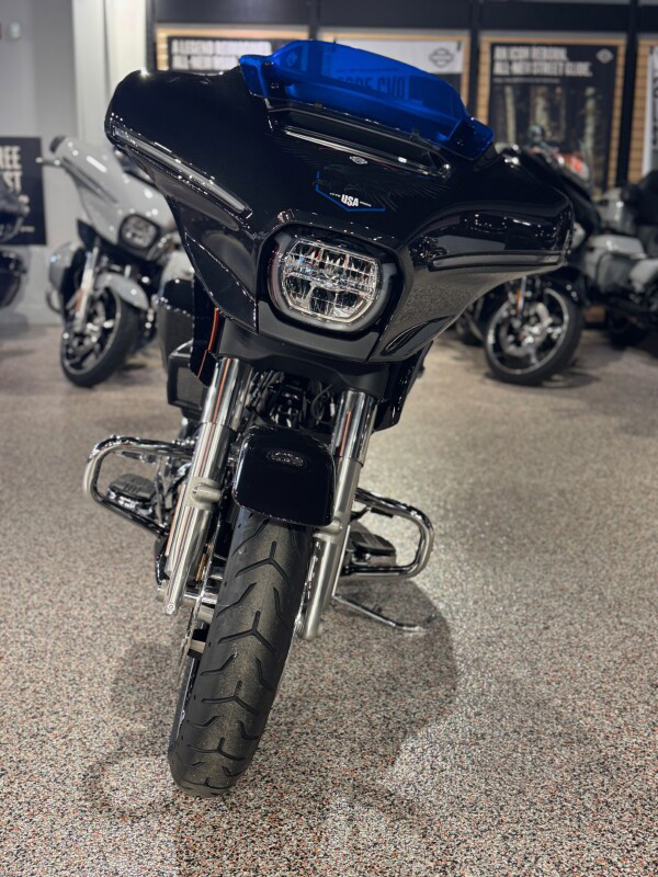 Street Glide®