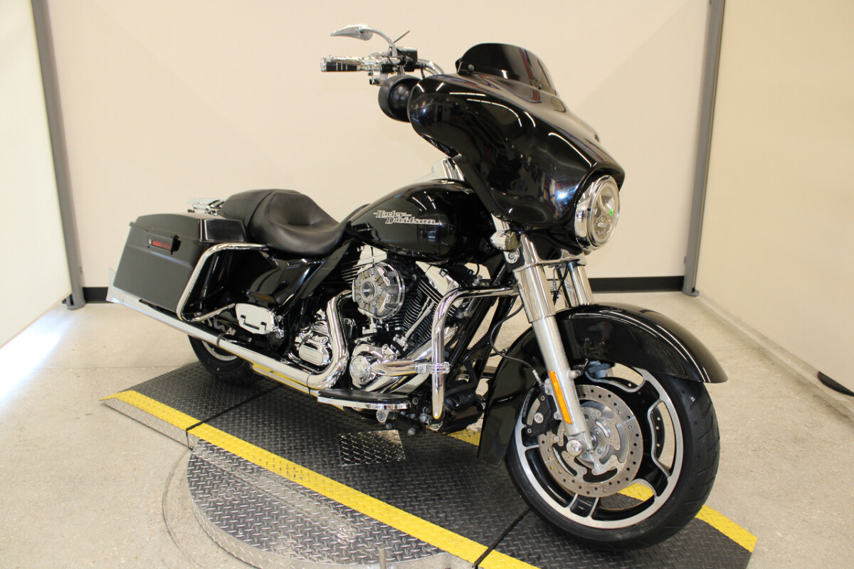 Street Glide®