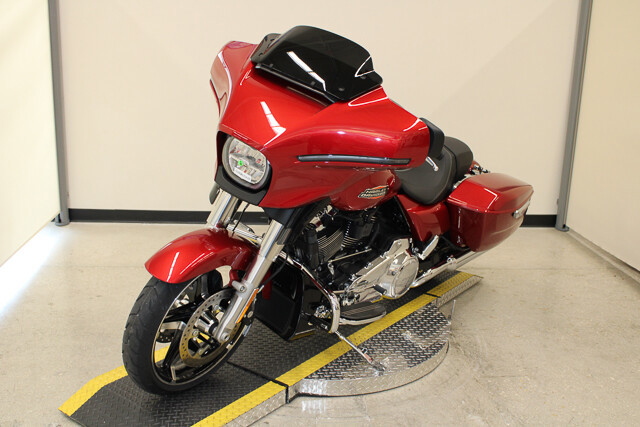 Street Glide®