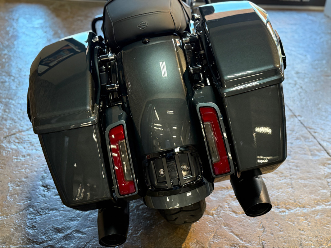 Street Glide®