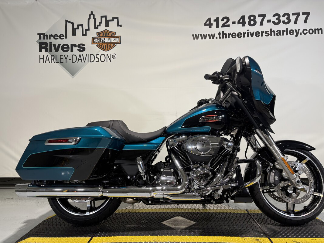 Street Glide®