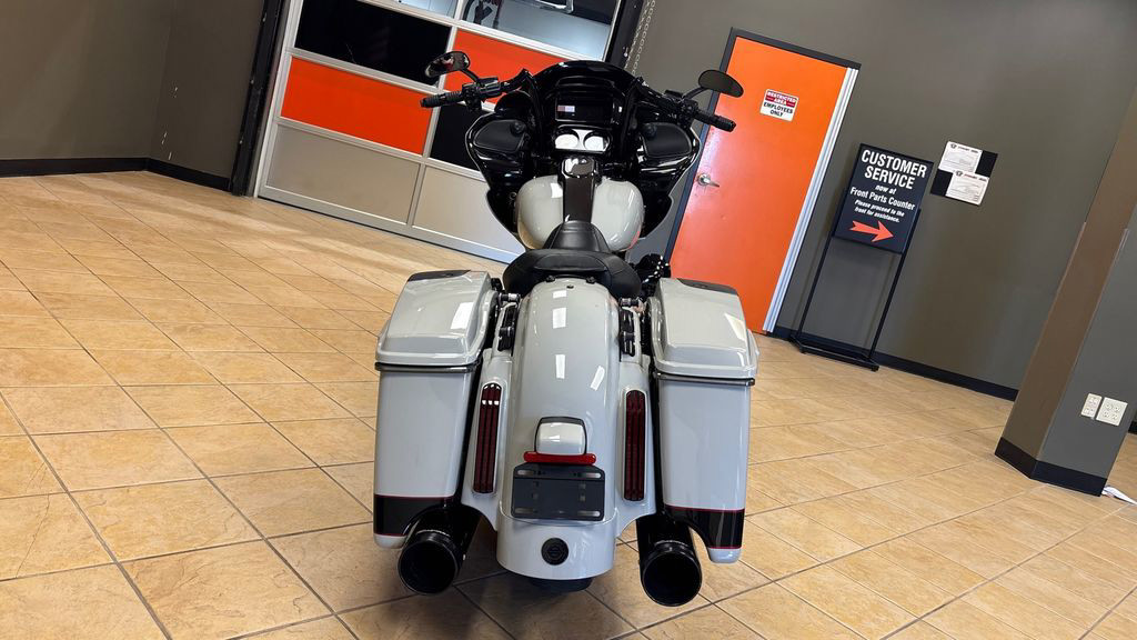 CVO® Road Glide®