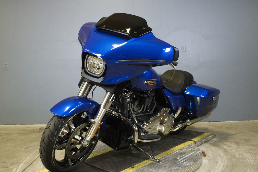 Street Glide®