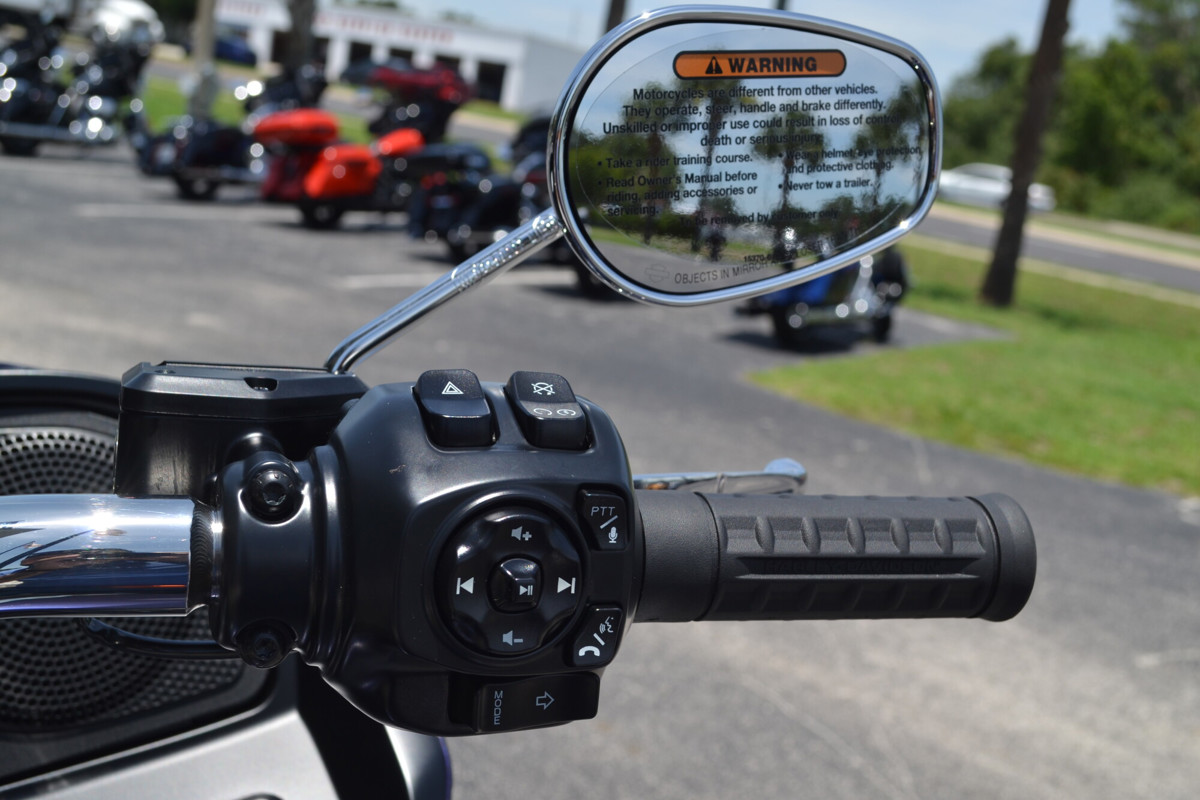 Road Glide®