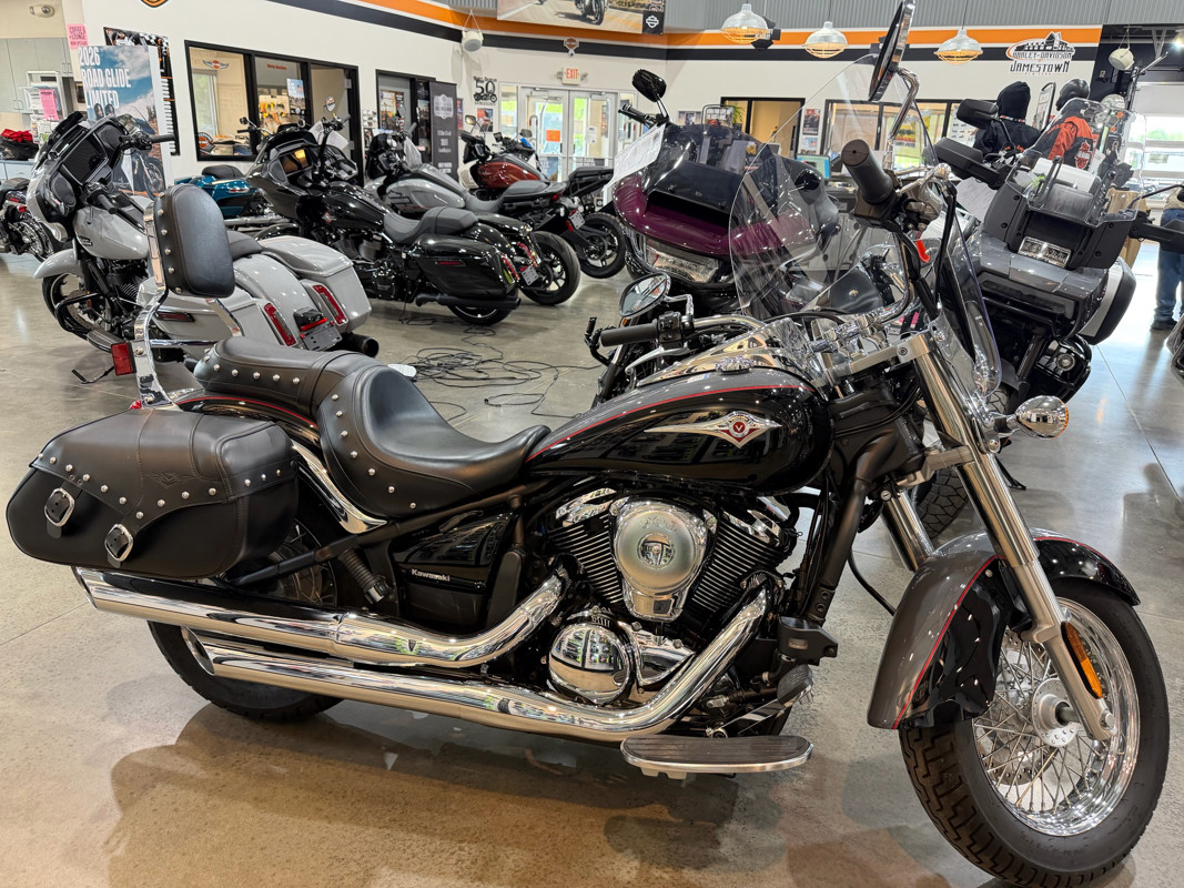 Vulcan 900 Classic LT