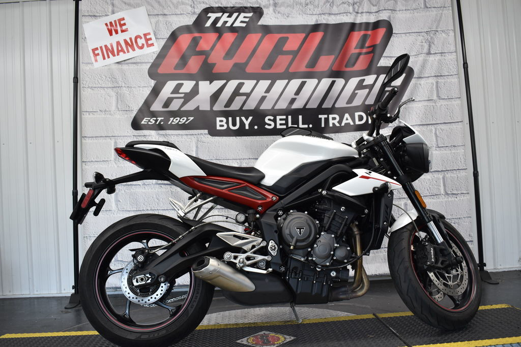 Street Triple R