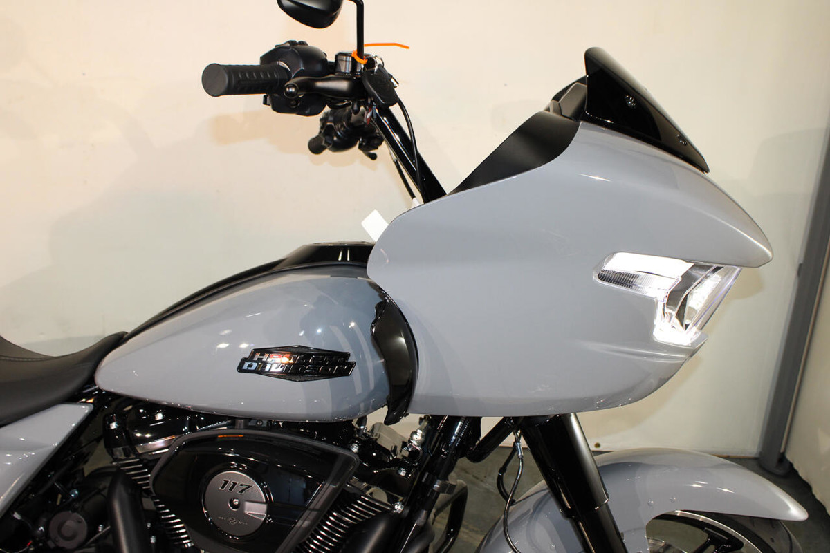 Road Glide®