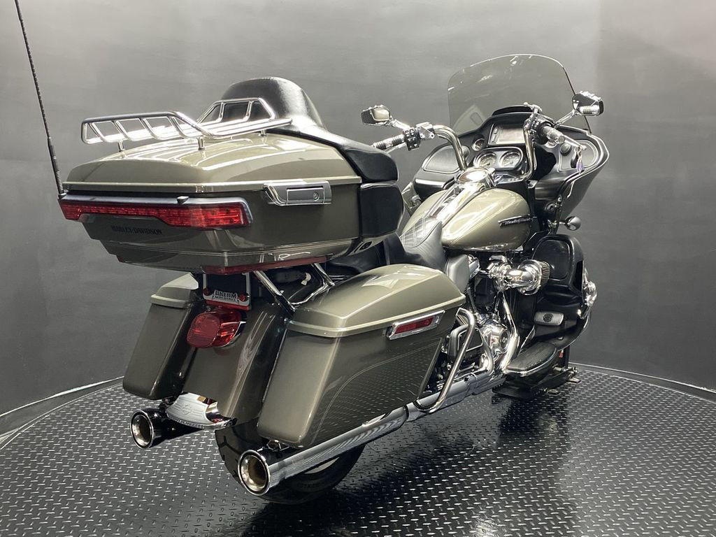 Road Glide® Ultra