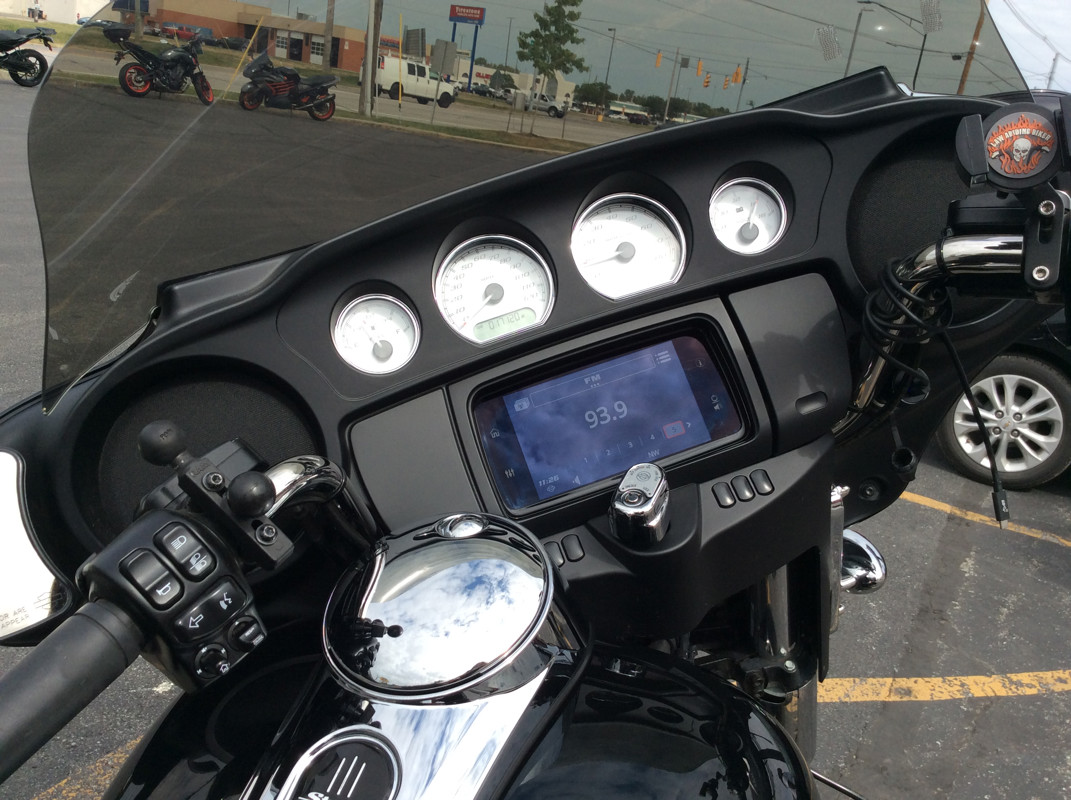 Street Glide®