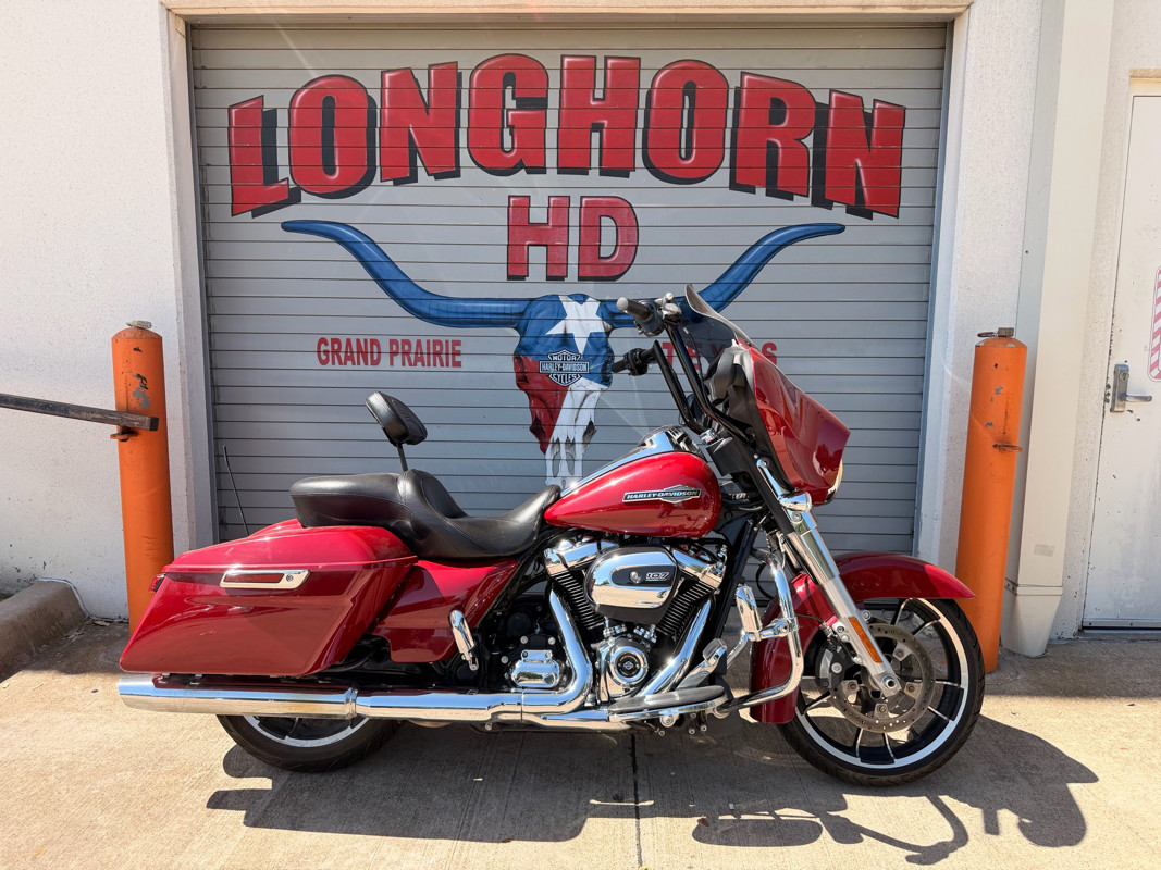 Street Glide®