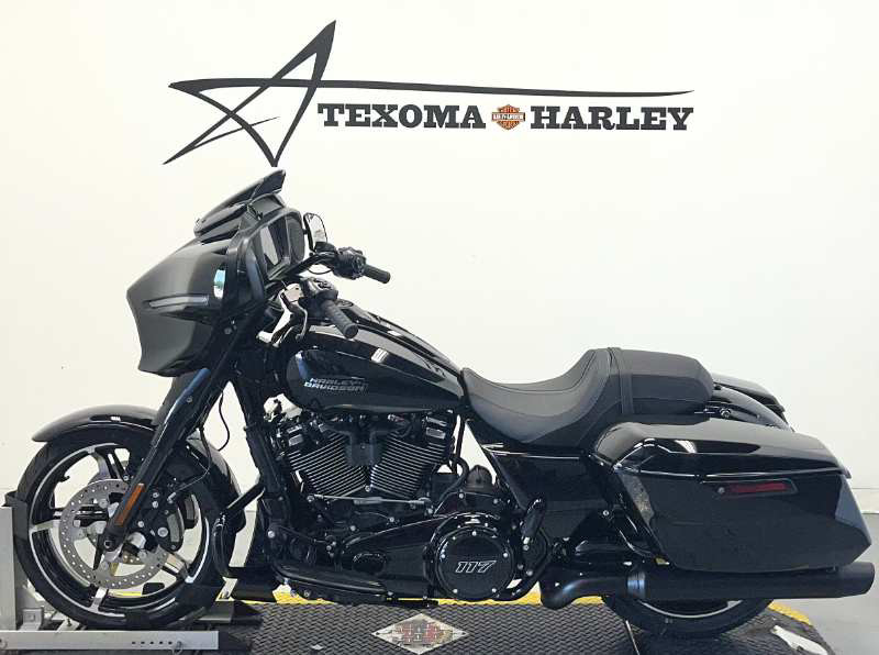Street Glide®