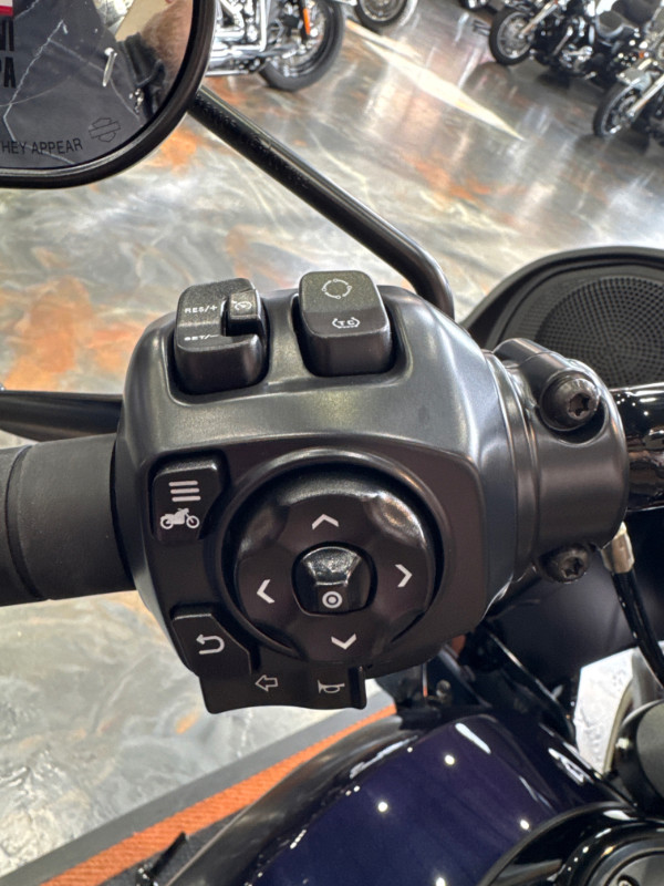 Road Glide®