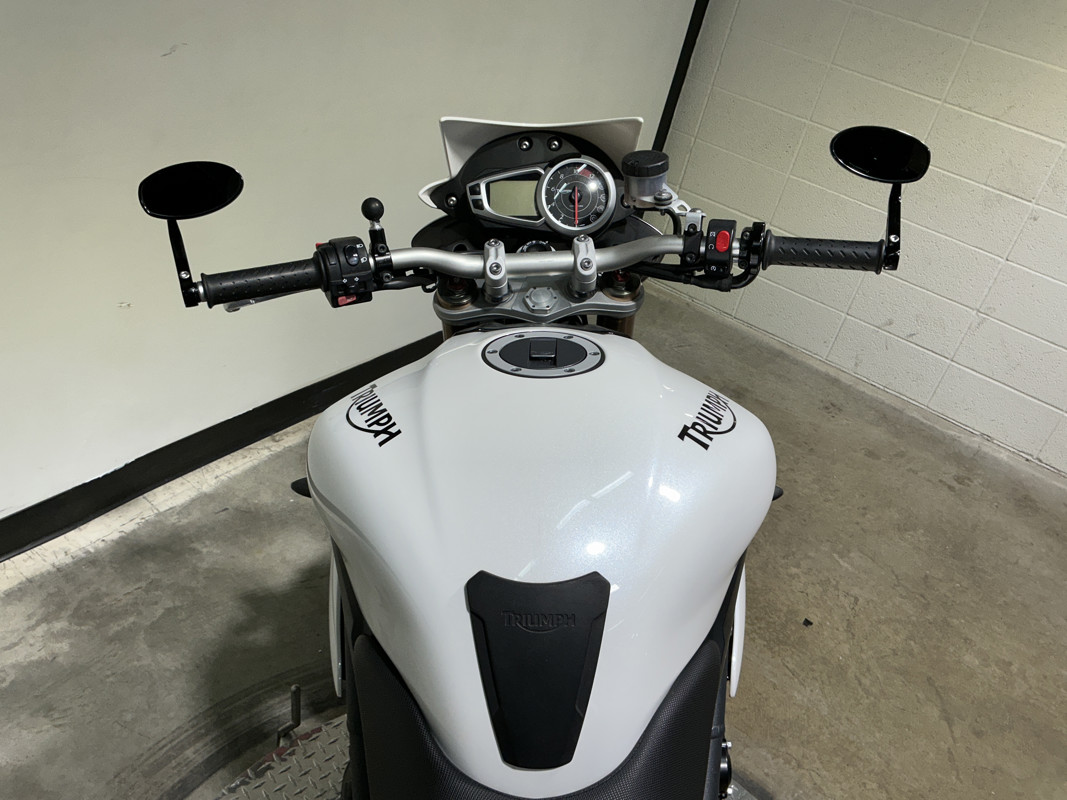 Speed Triple