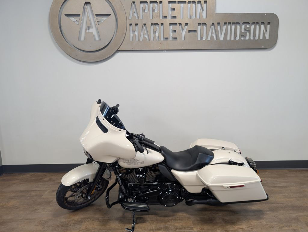 Street Glide® ST