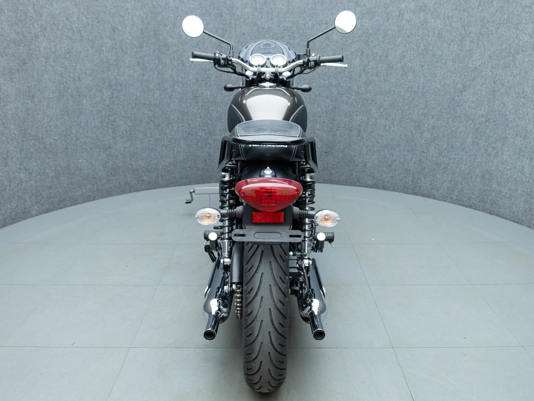 W800 Cafe