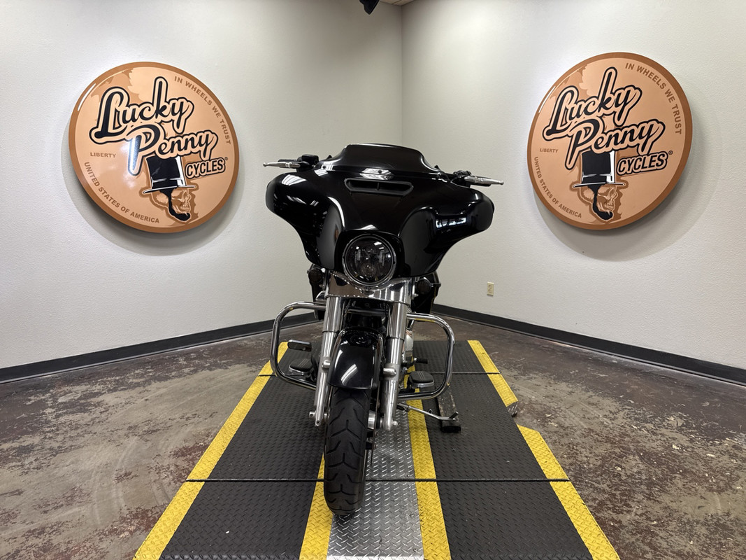 Street Glide®