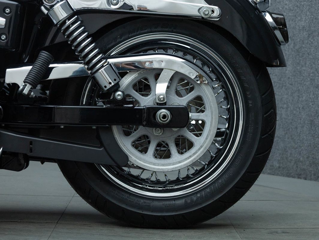 Dyna® Super Glide® Custom