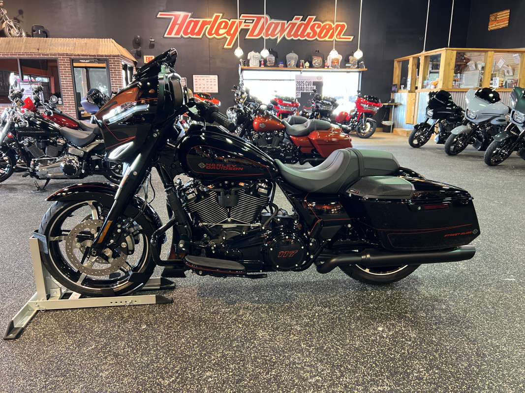 Street Glide®