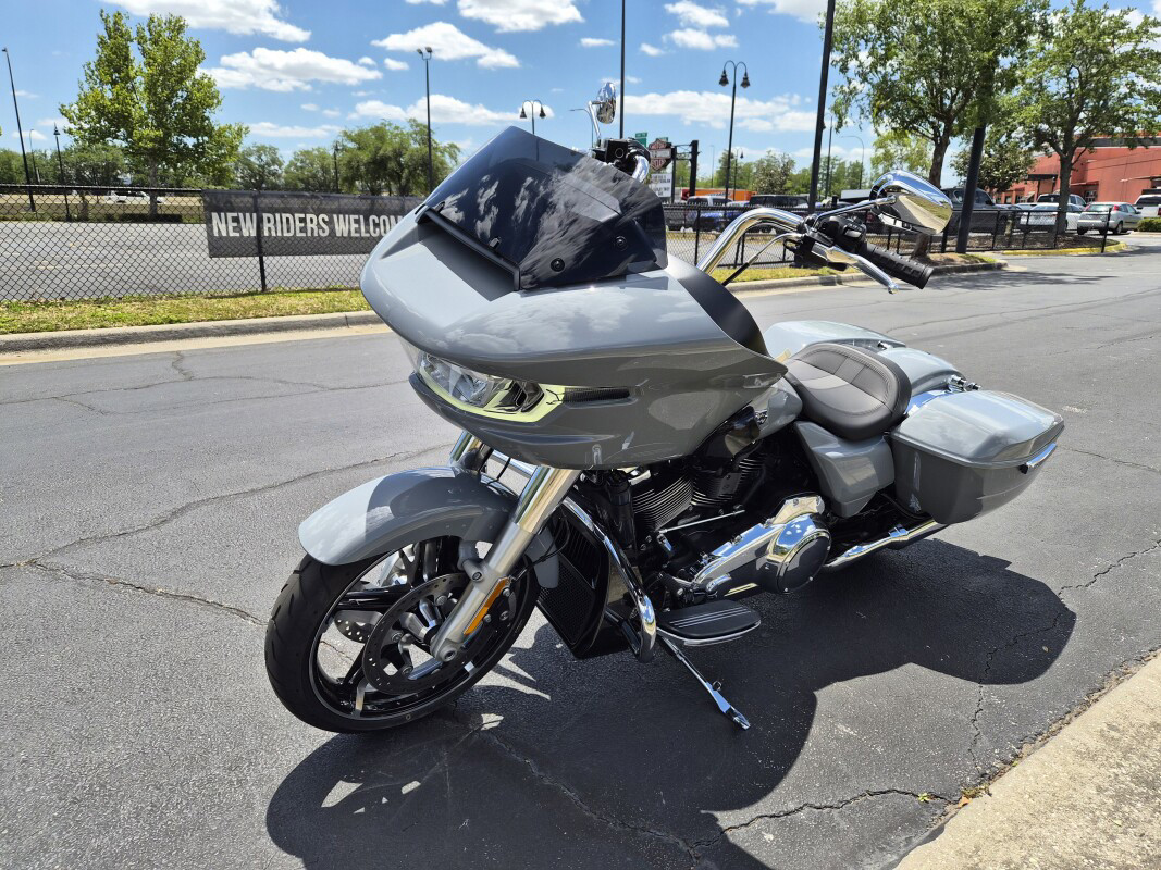 Road Glide®