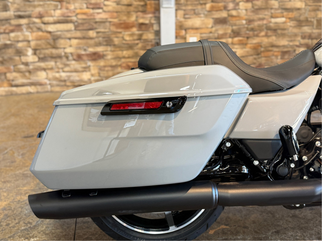 Road Glide®