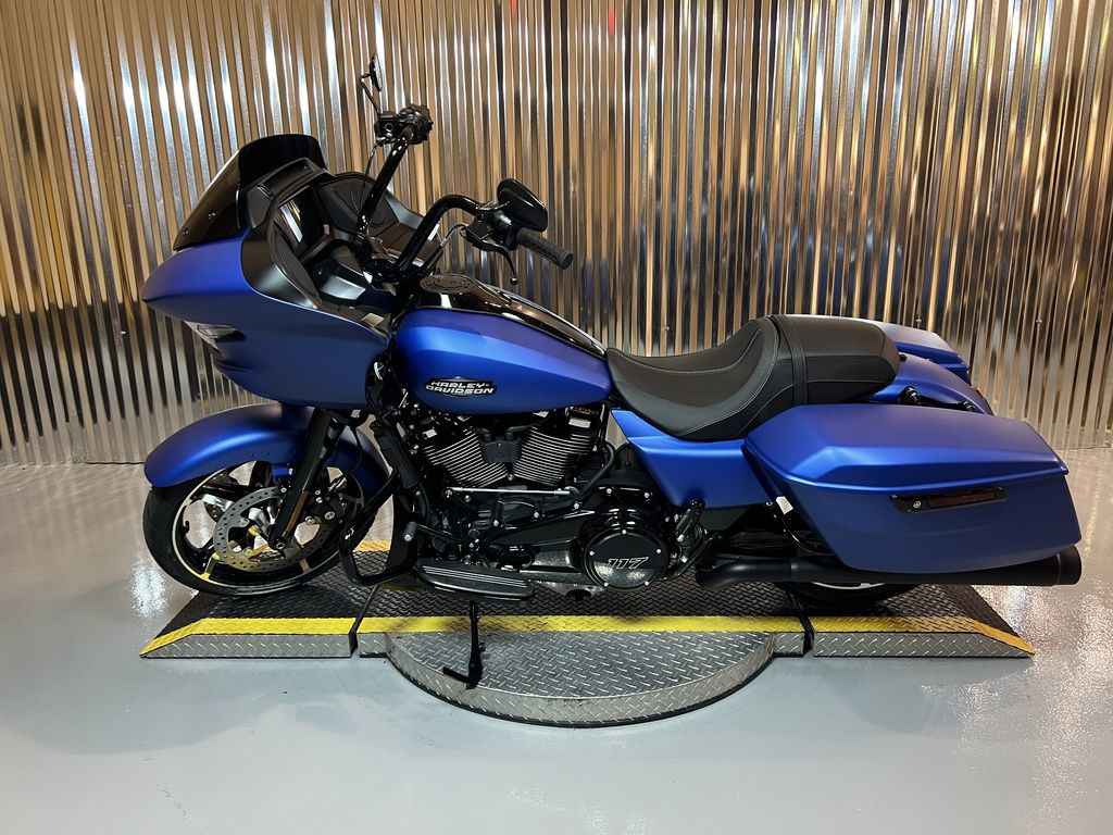 Road Glide®
