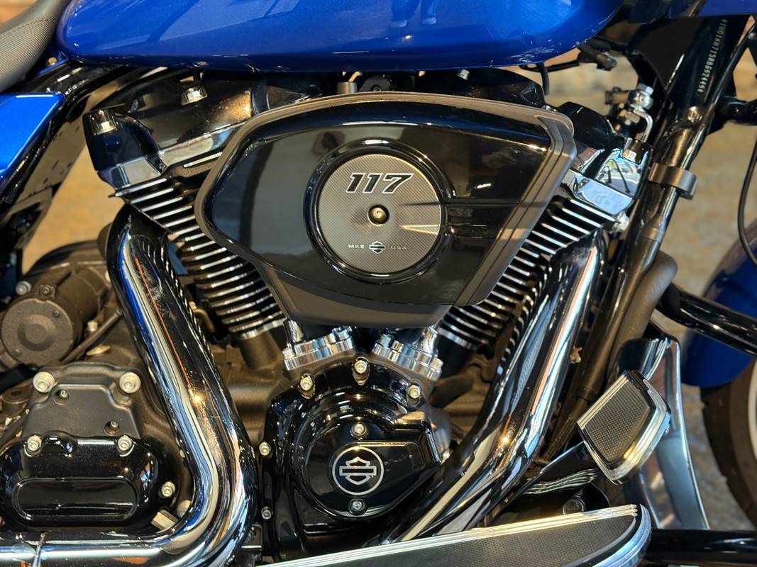 Road Glide®