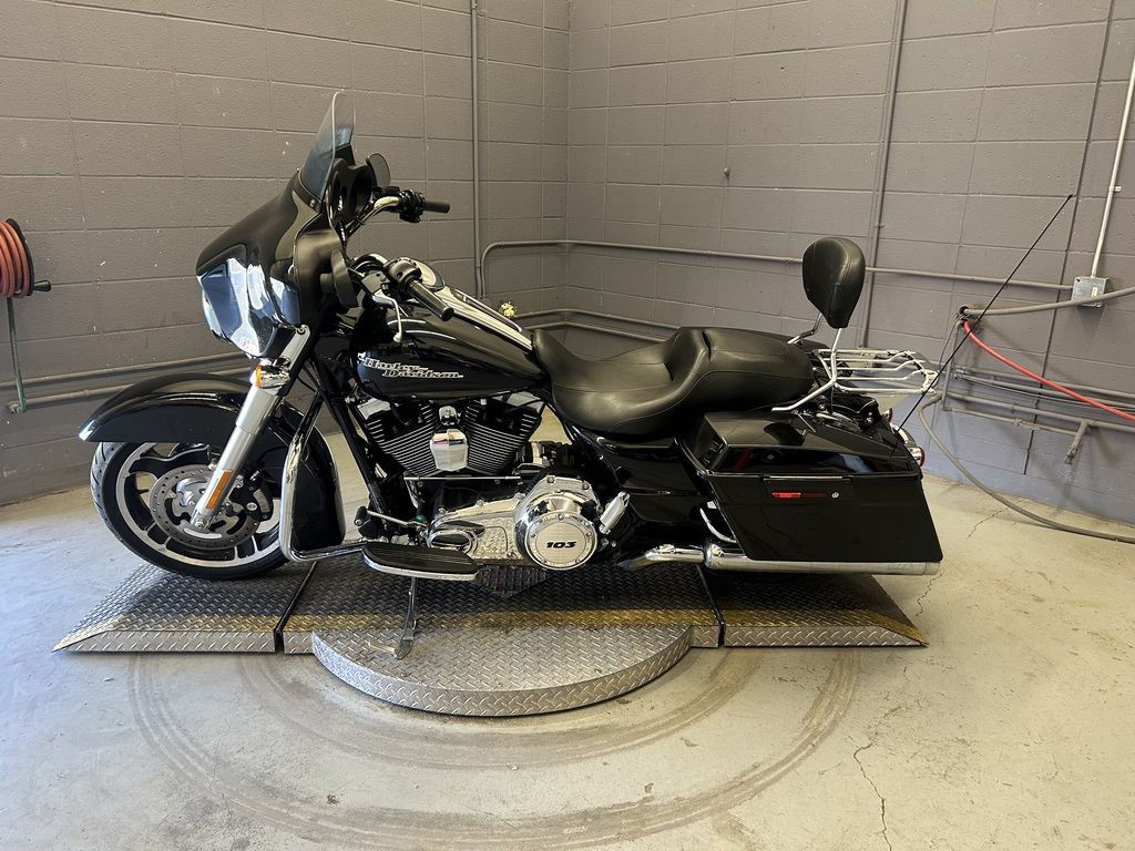 Street Glide®