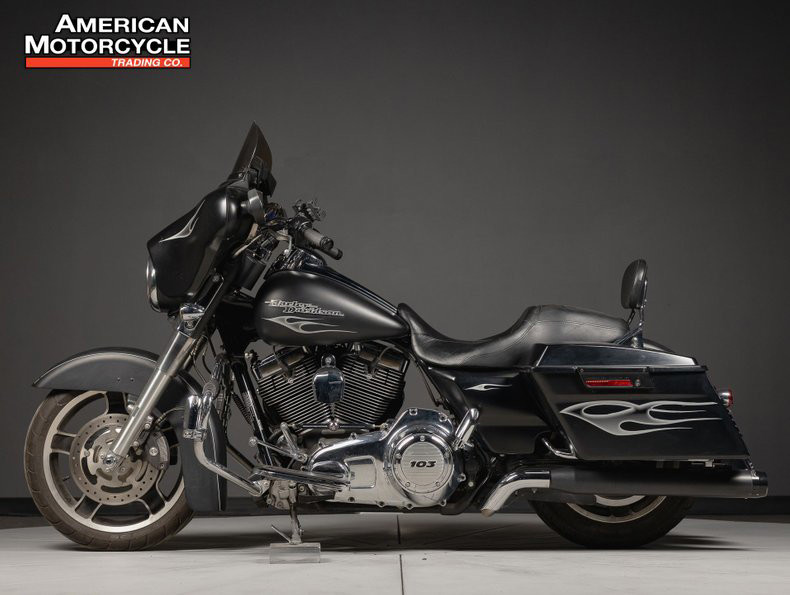 Street Glide®