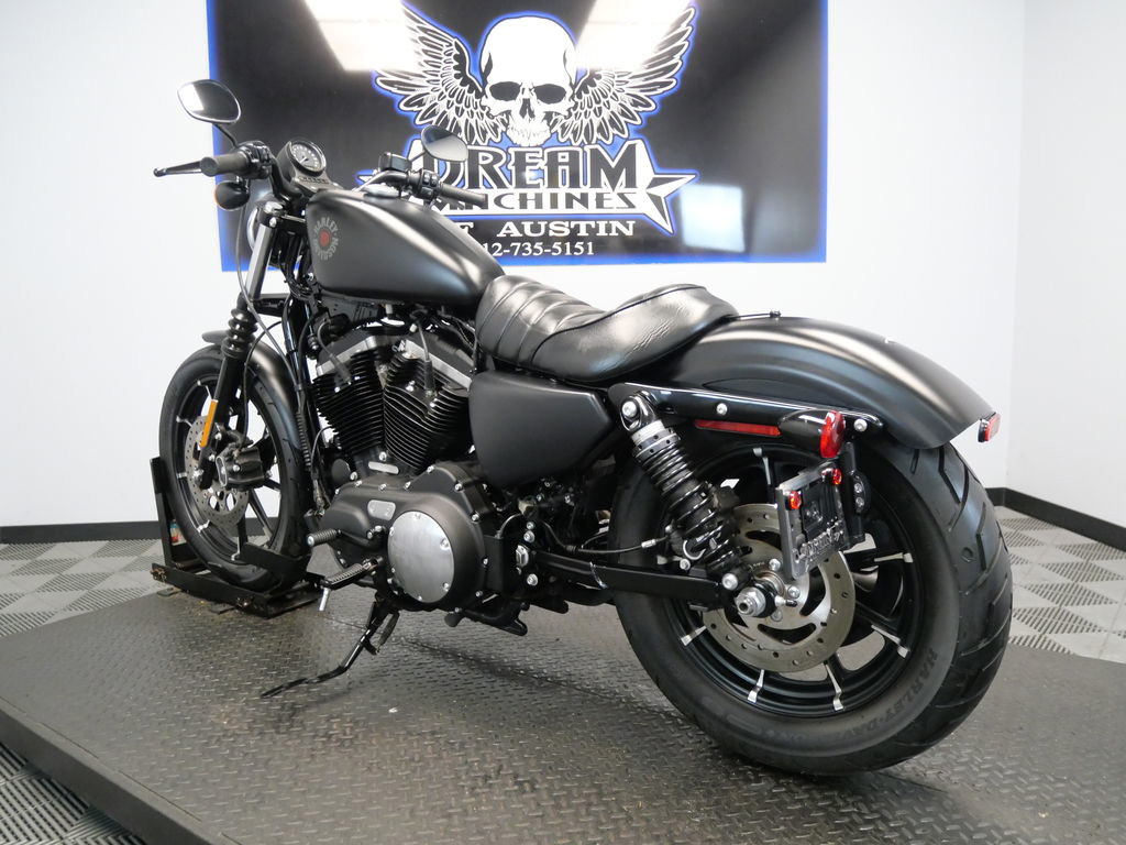 Iron 883®