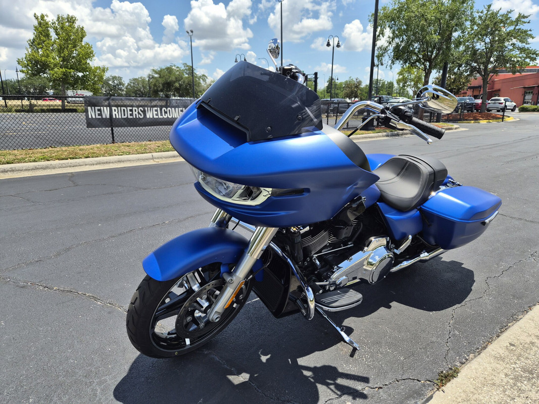 Road Glide®