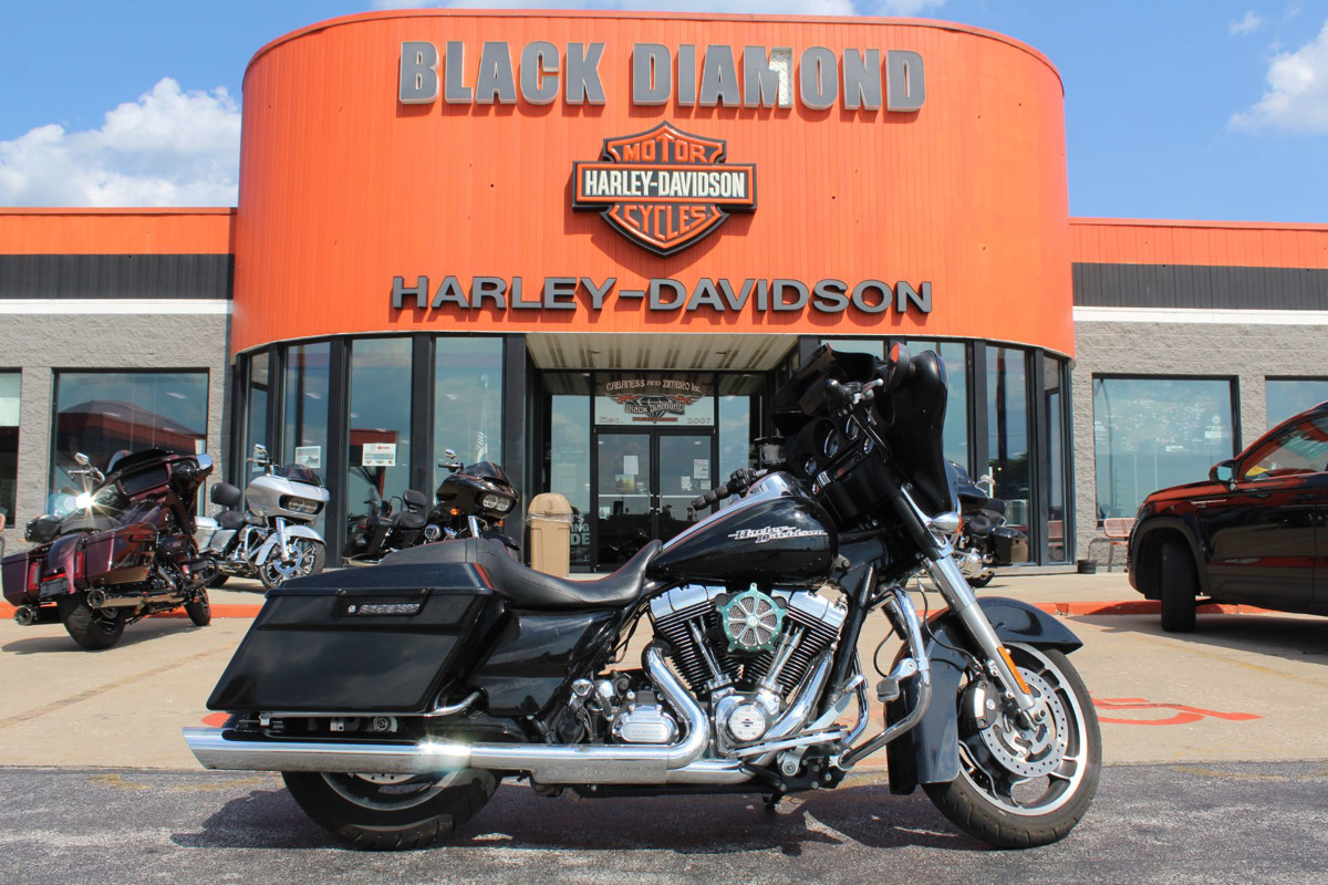 Street Glide®