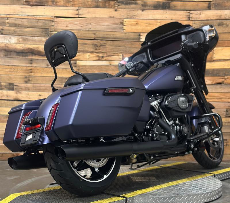 Street Glide®
