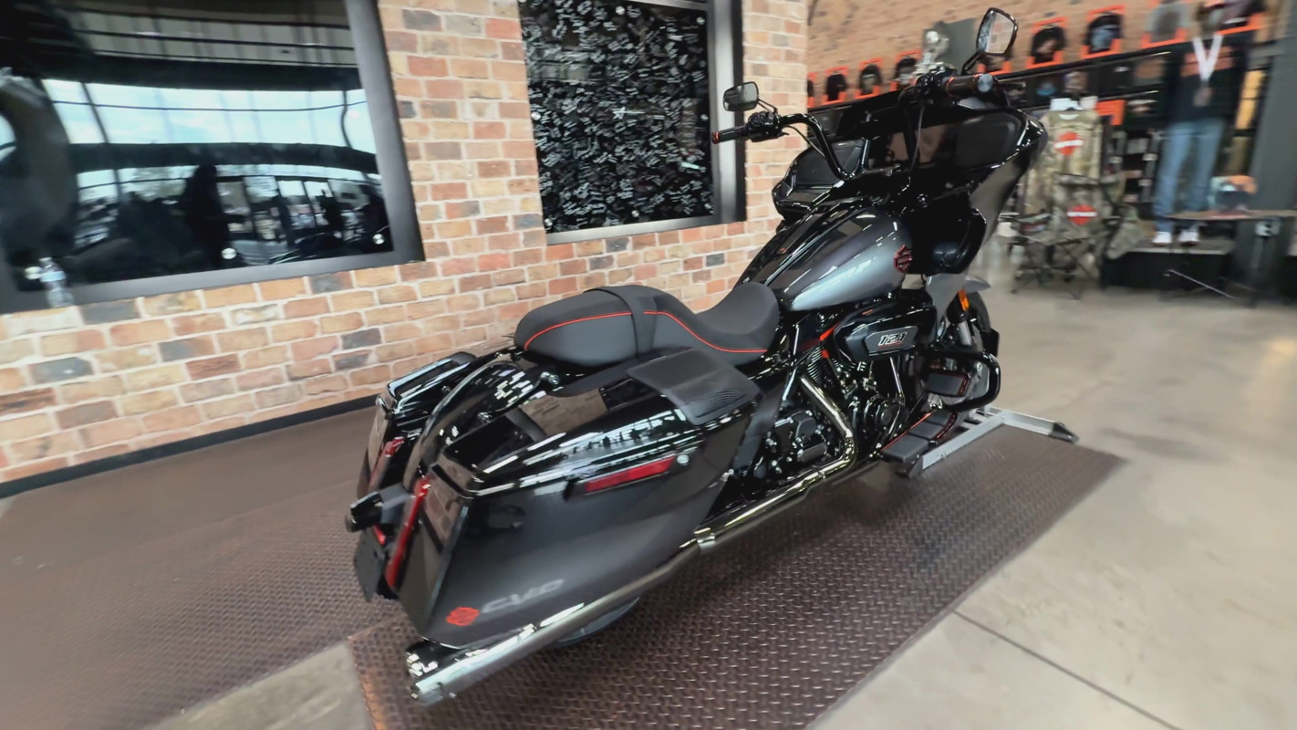 CVO® Road Glide®