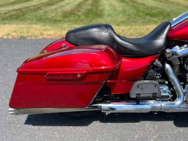 Street Glide®
