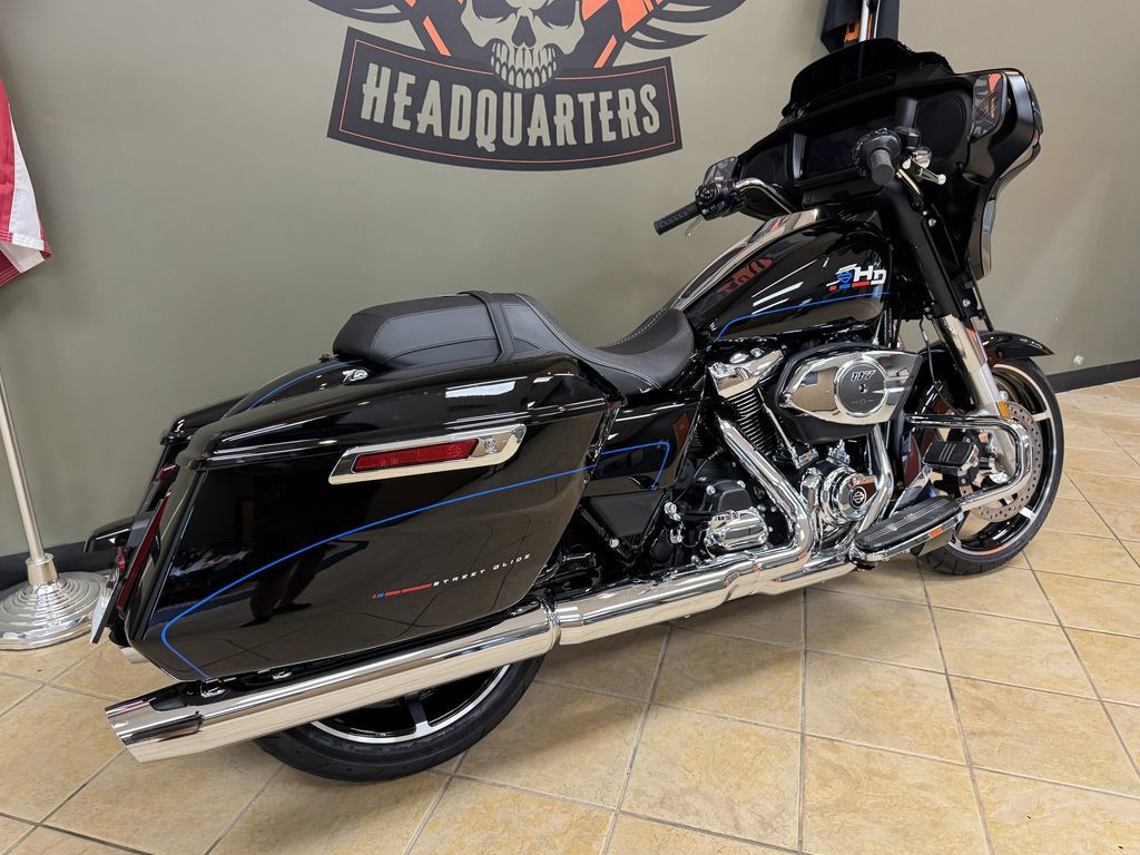 Street Glide®