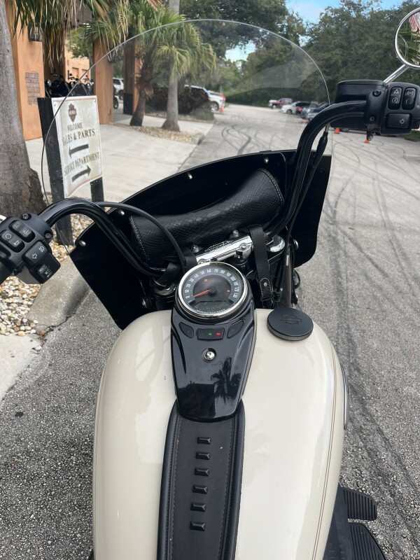 Heritage Classic 114