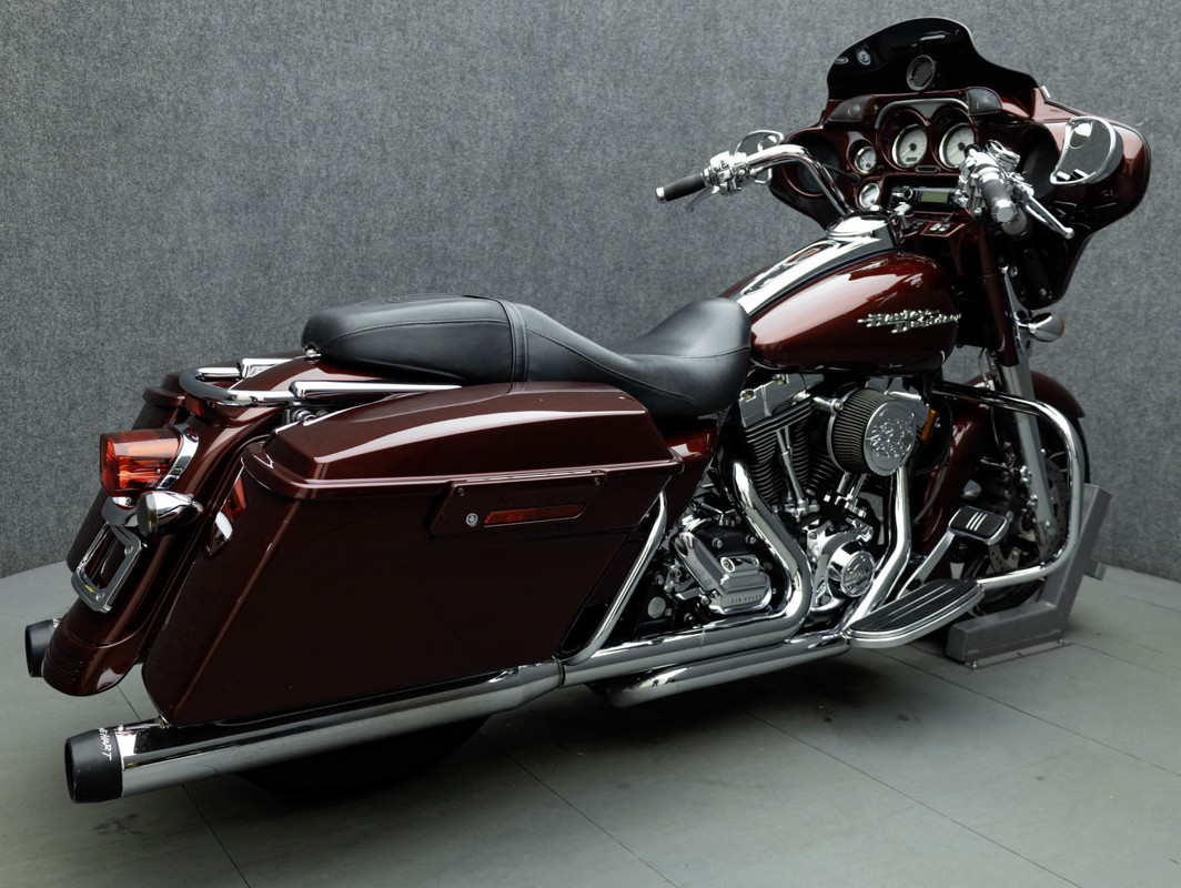 Street Glide®