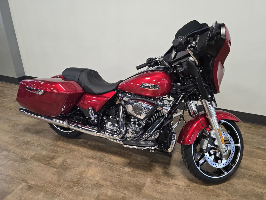Street Glide®