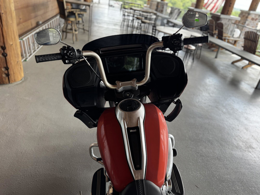 Road Glide®