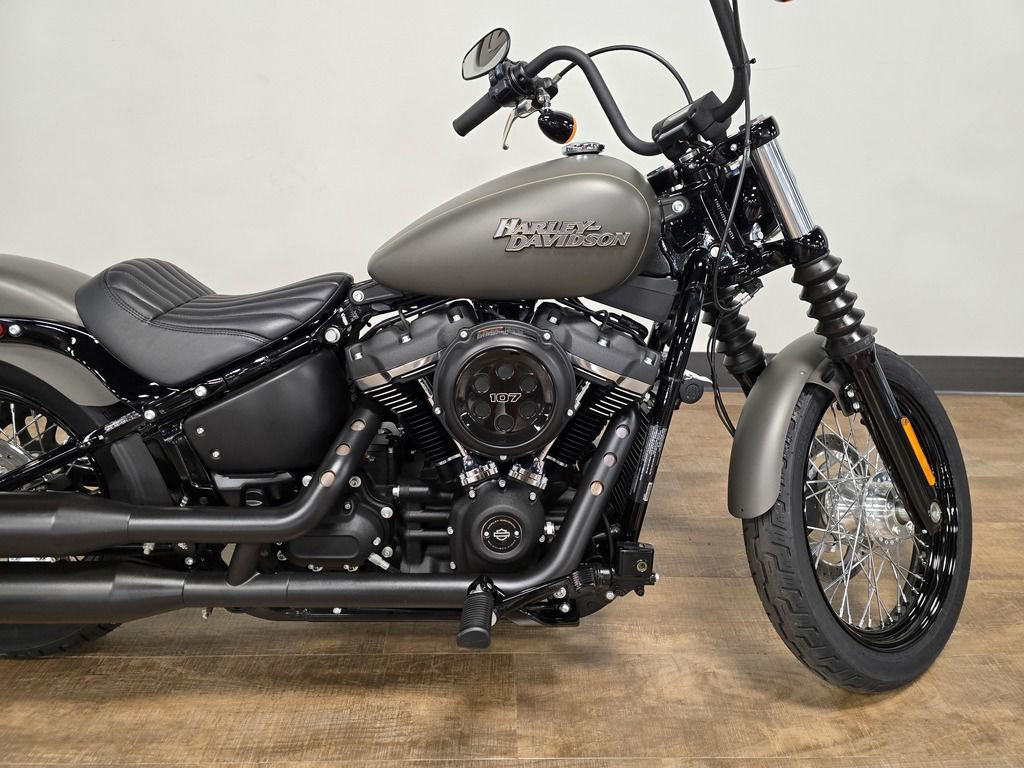 Softail® Street Bob®