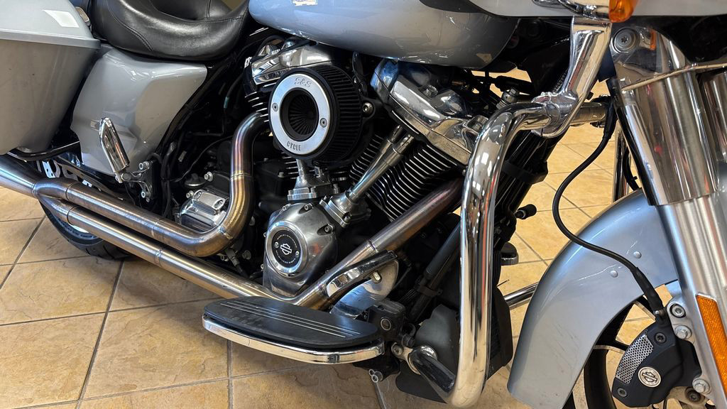 Road Glide®