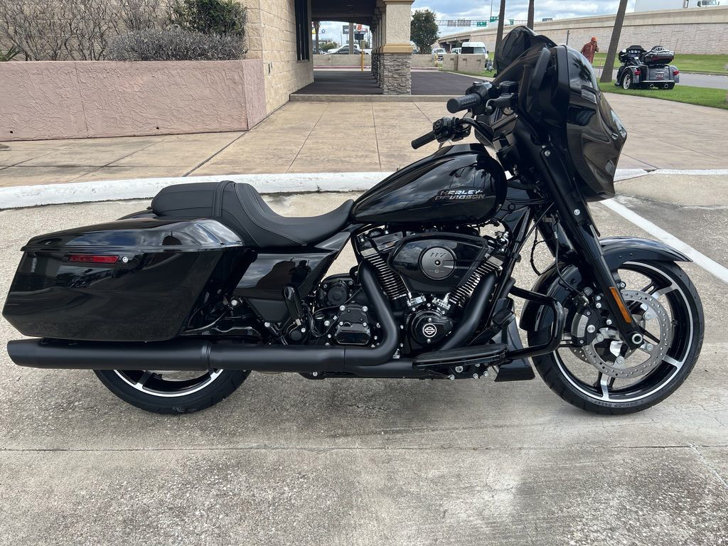 Street Glide®