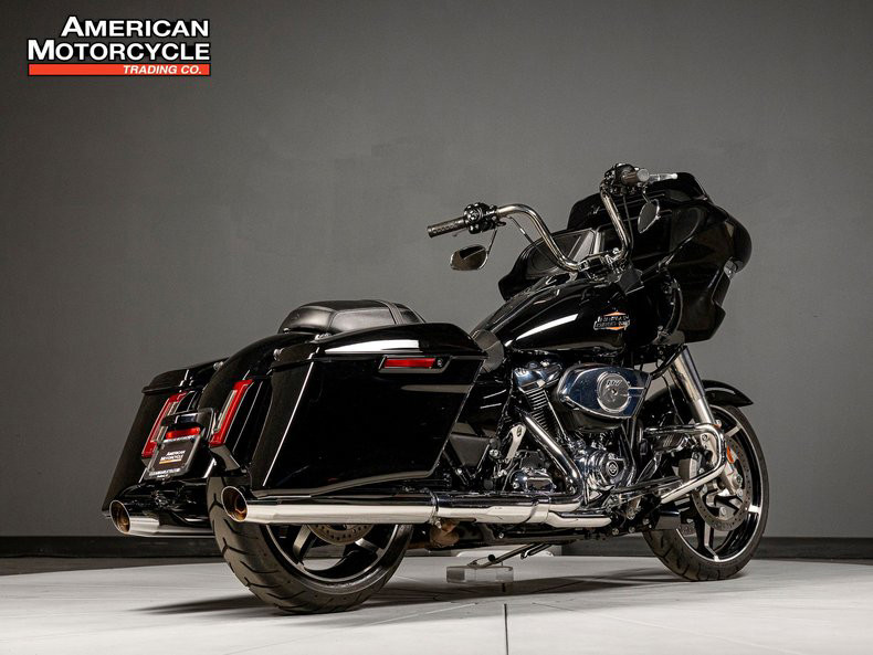 Road Glide®