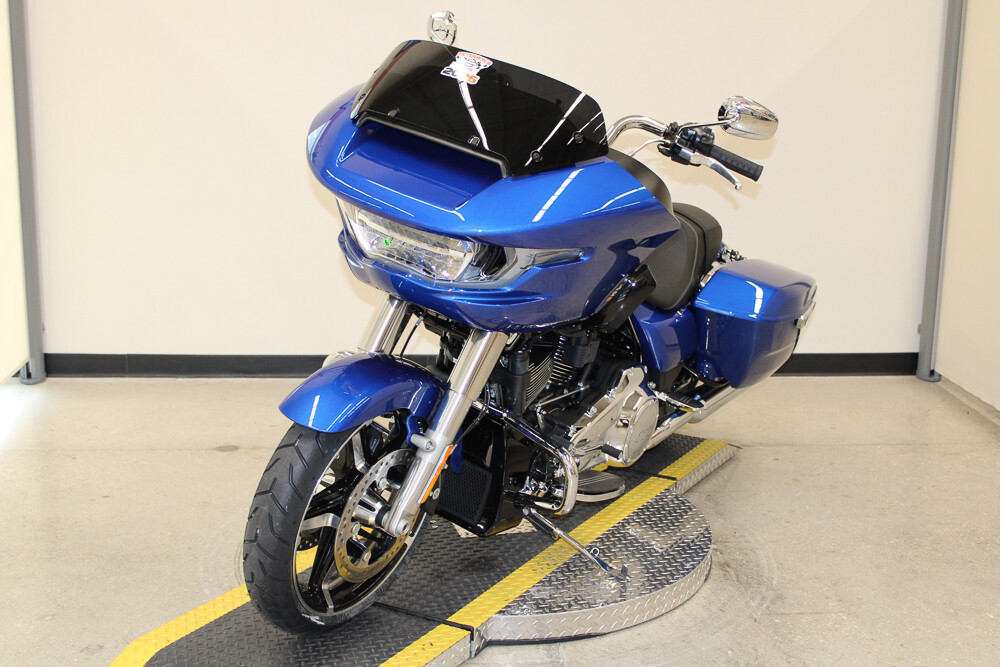Road Glide®