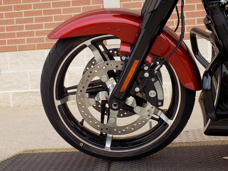 Street Glide®