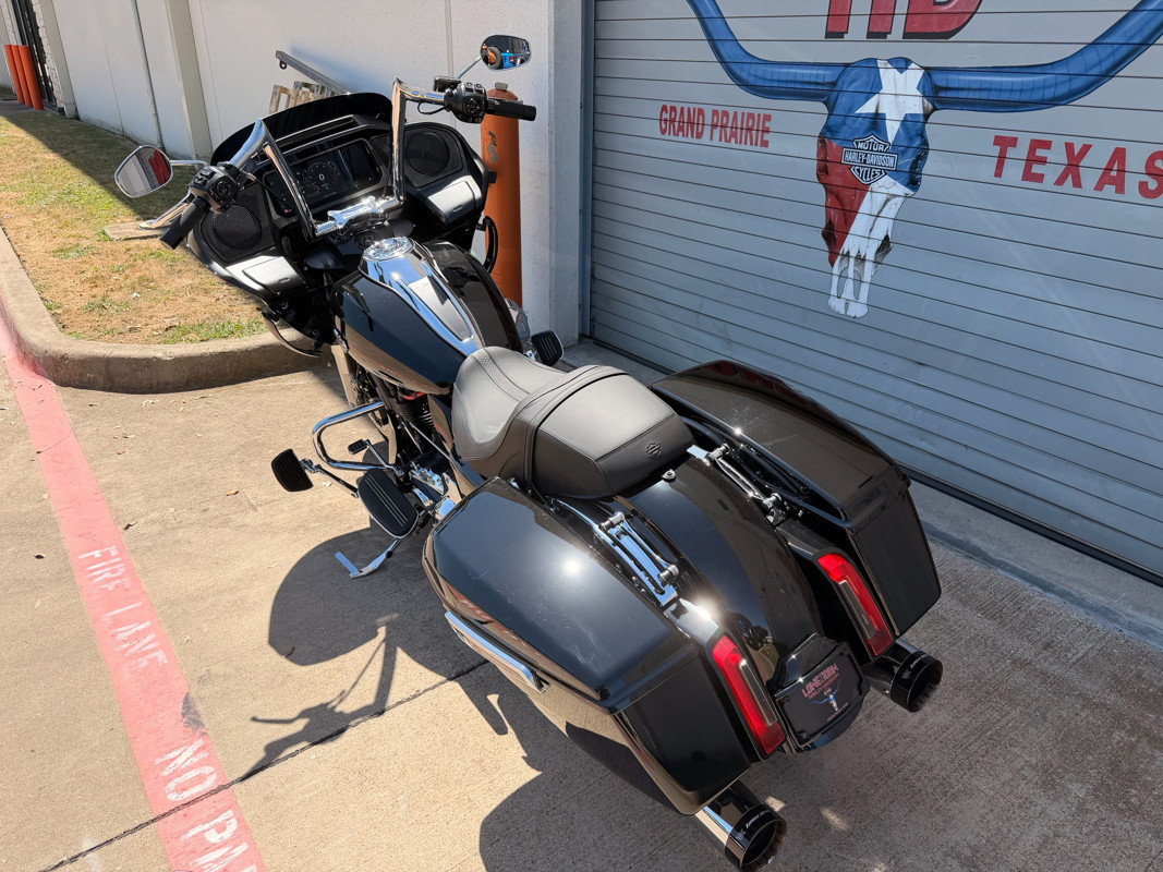 Road Glide®