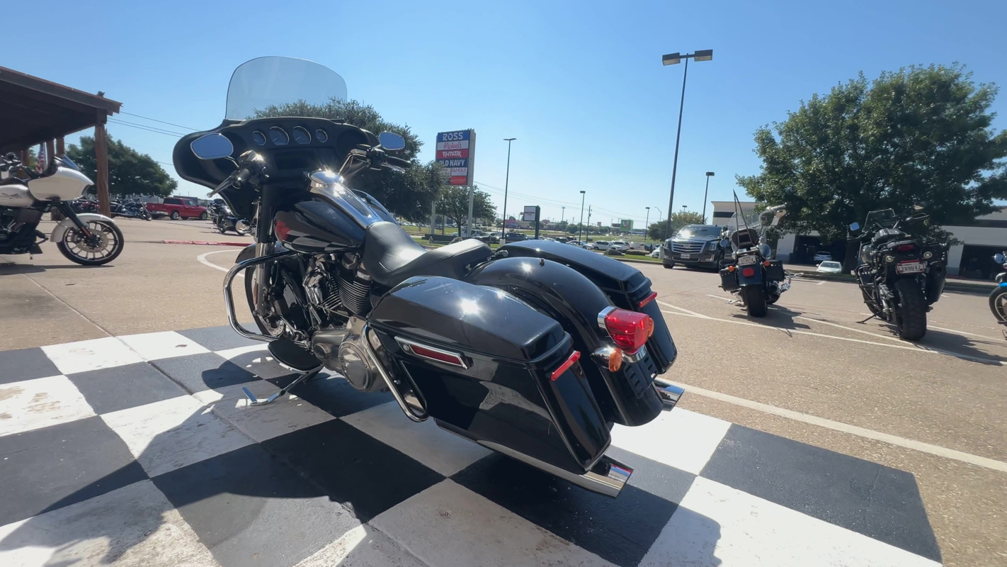 Electra Glide Standard