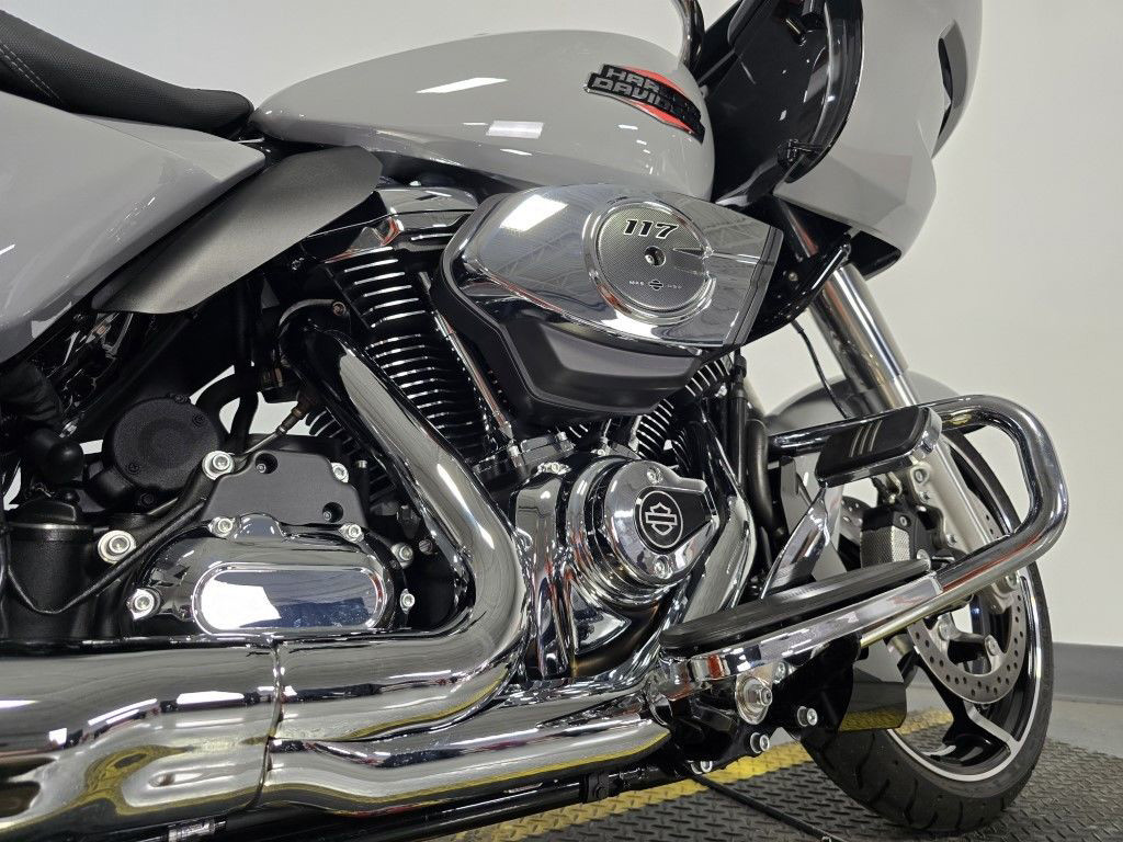 Road Glide®