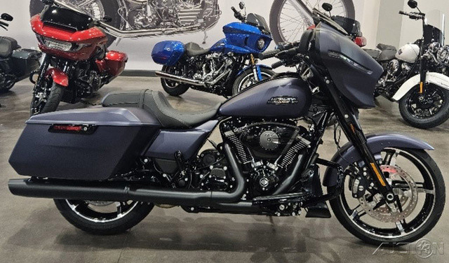 Street Glide®