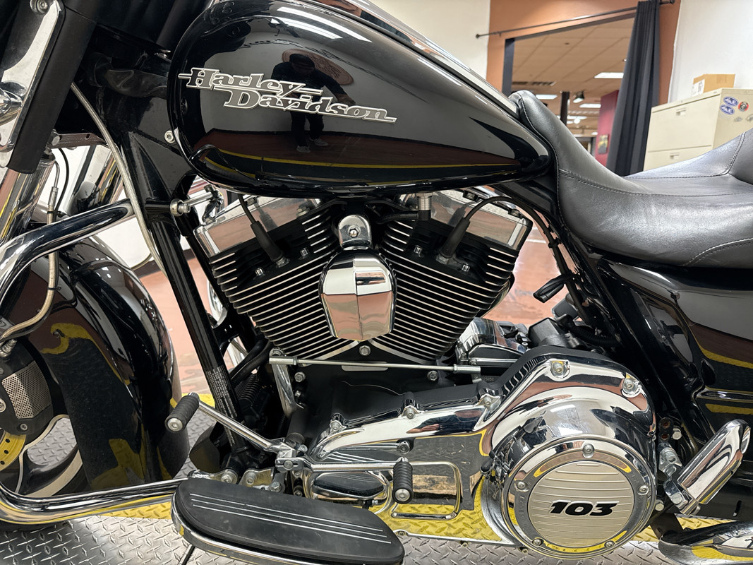 Street Glide®
